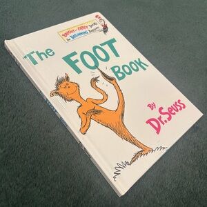The Foot Book By Dr. Seuss ~ Bright and Early Books for Beginning Beginners